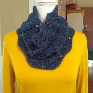 Navy Cowl